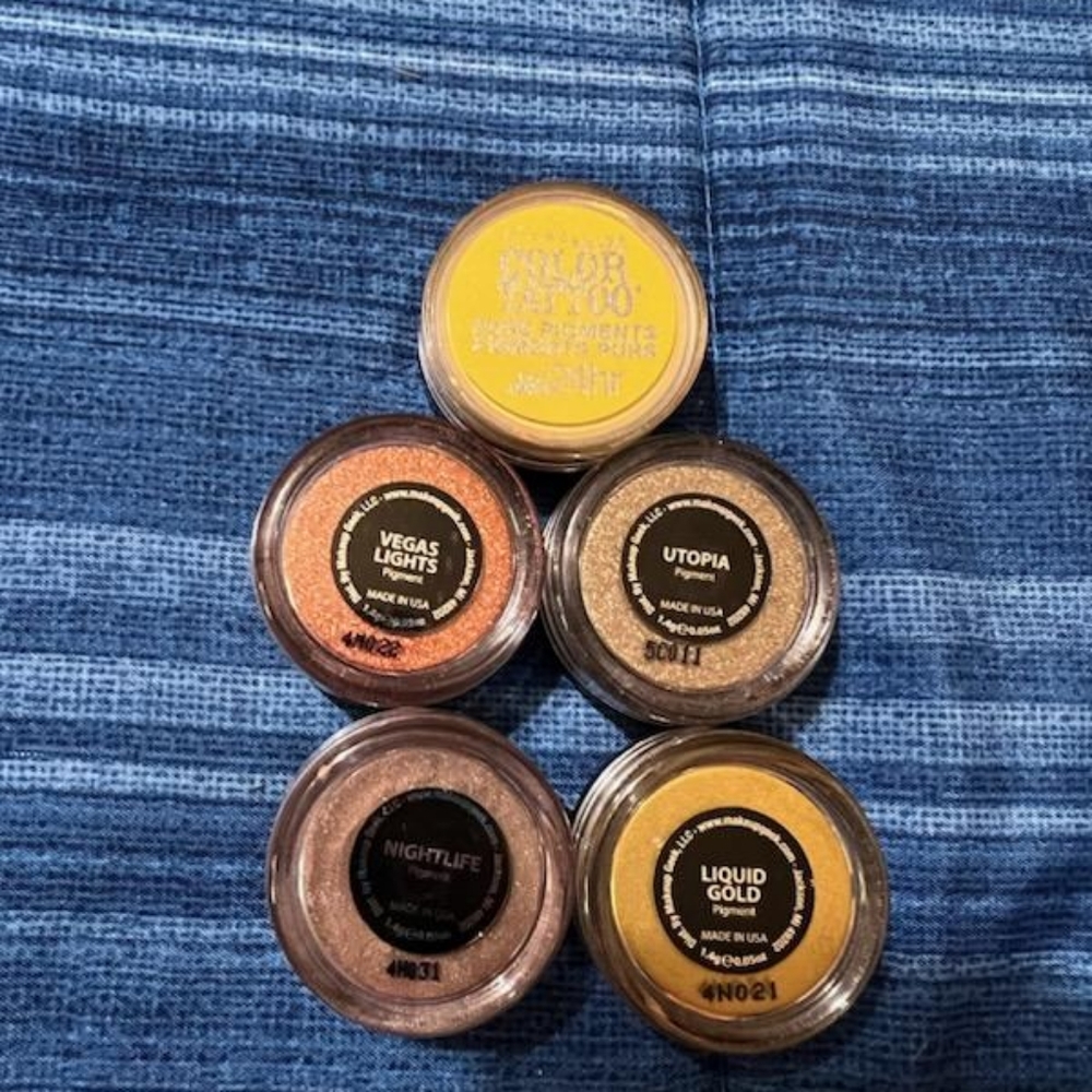 Single eyeshadow bundle - Picture 3 of 3